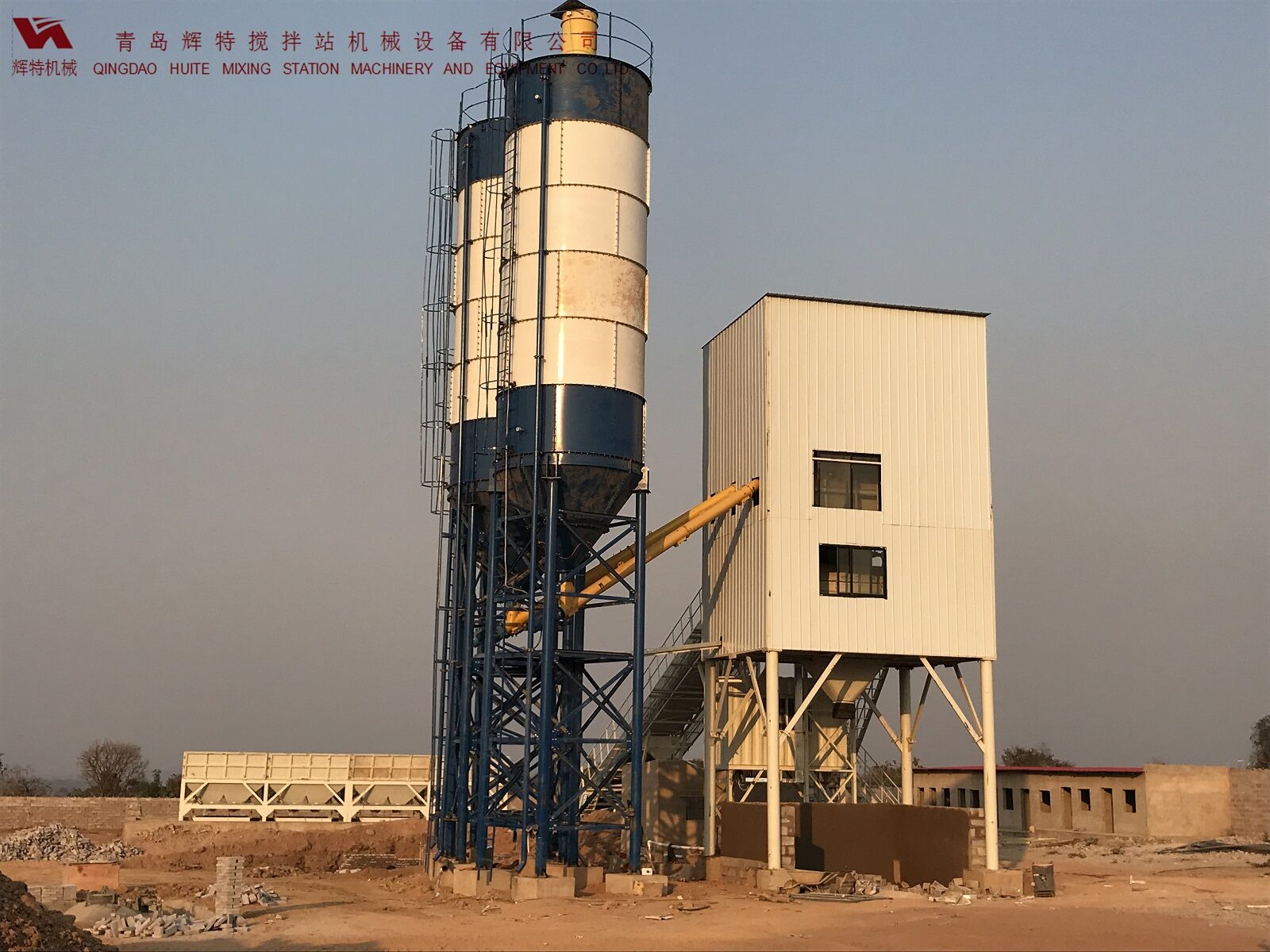 輝特混凝土攪拌站HZS120采用國內(nèi)外知名品牌，大大降低了設(shè)備故障率