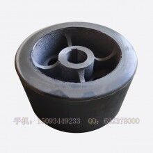 滾筒式飼料攪拌機摩擦驅(qū)動膠輪豬牛羊飼料滾筒托輪滾輪橡膠皮輪